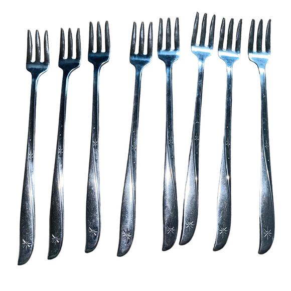 Oneida Vintage Stainless 8 piece long handled flatware cutlery spoon/fork set - Picture 2 of 9